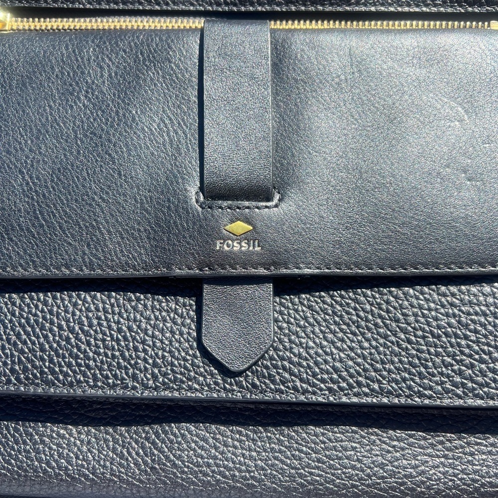 Fossil's Kinley crossbody  Black - Picture 2 of 10